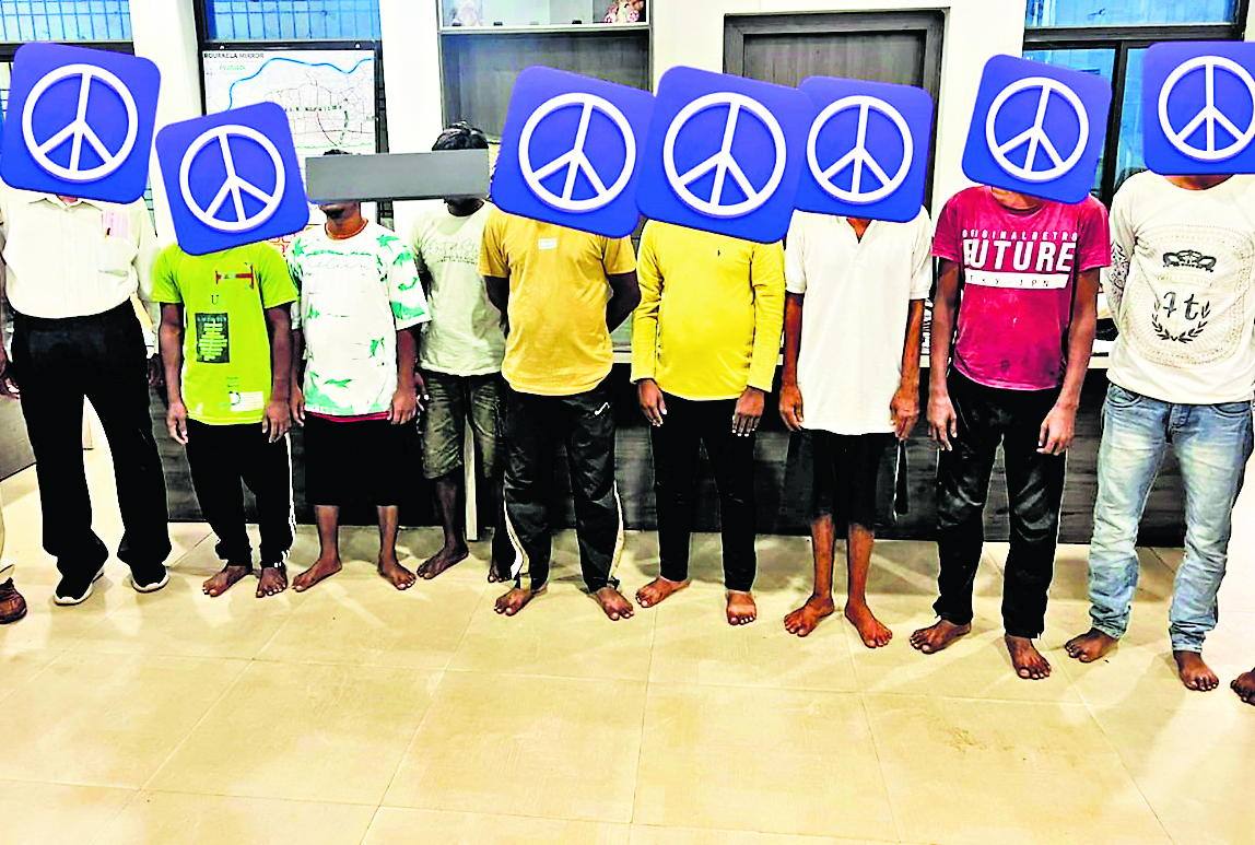 Rourkela News : फरार चल रहे एक दर्जन आरोपियों को पुलिस ने किया गिरफ्तार