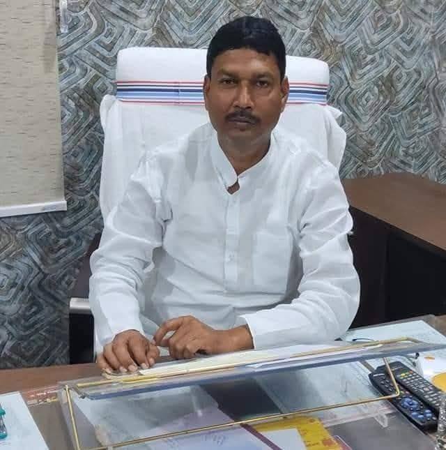 मुख्य पार्षद उपचुनाव: पूर्व सभापति संतोष सिंह व बालमुकुंद सिन्हा के बीच सीधी लड़ाई