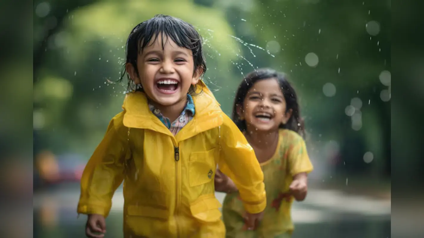 Monsoon Parenting Tips: मॉनसून में बच्चों को रखें स्वस्थ और बीमारियों से दूर, ये आसान उपाय अपनाएं