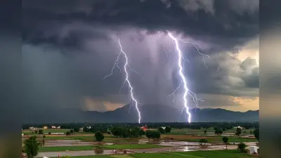 Nowcast Bihar: बिहार के इस जिले में अगले 3 घंटे होगी भयंकर बारिश, IMD ने जारी किया ऑरेंज अलर्ट