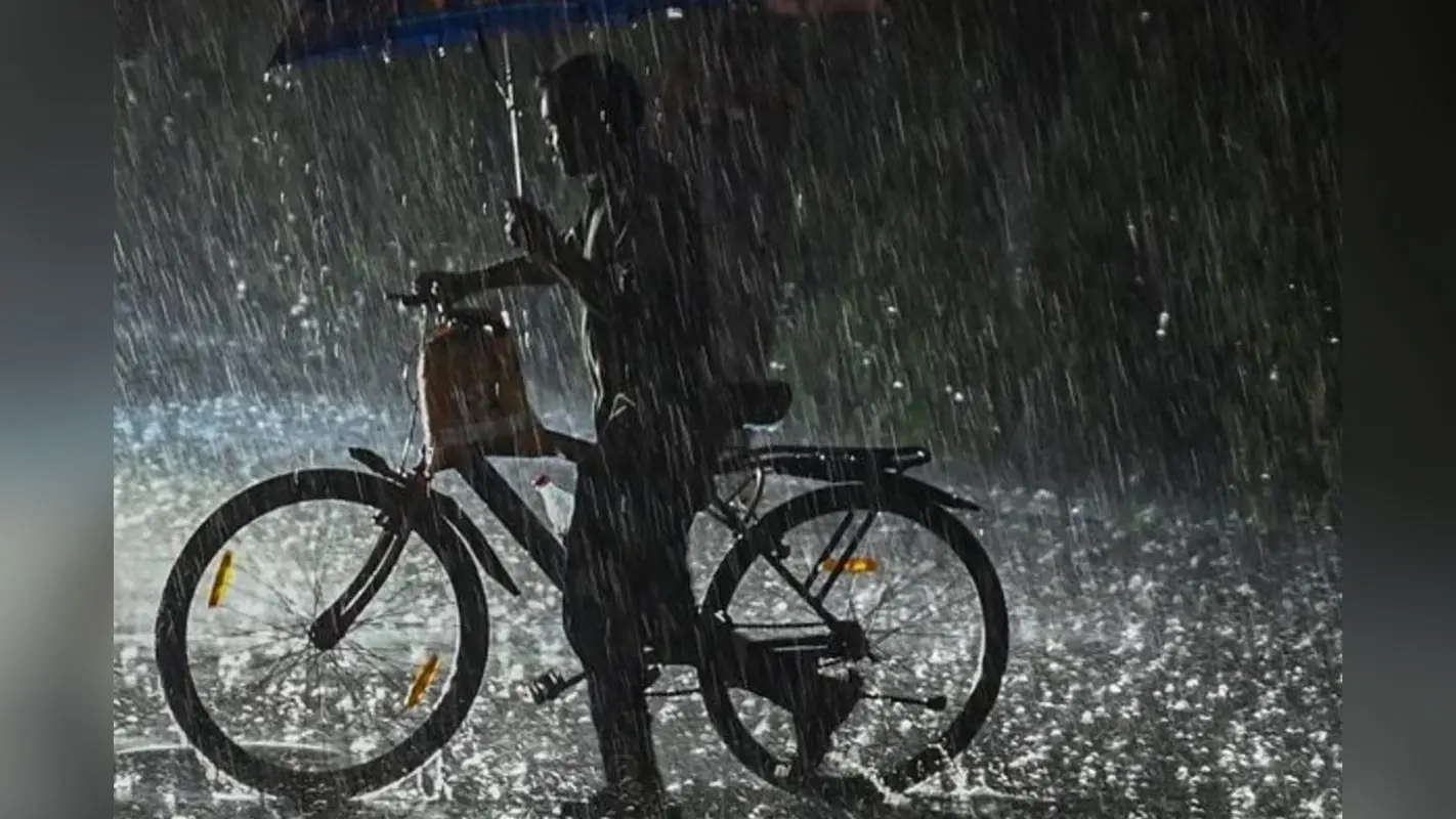 Bihar Rain Alert: बिहार में इस दिन से बदल सकता है मौसम, तेज हवा, गरज के साथ बारिश की संभावना