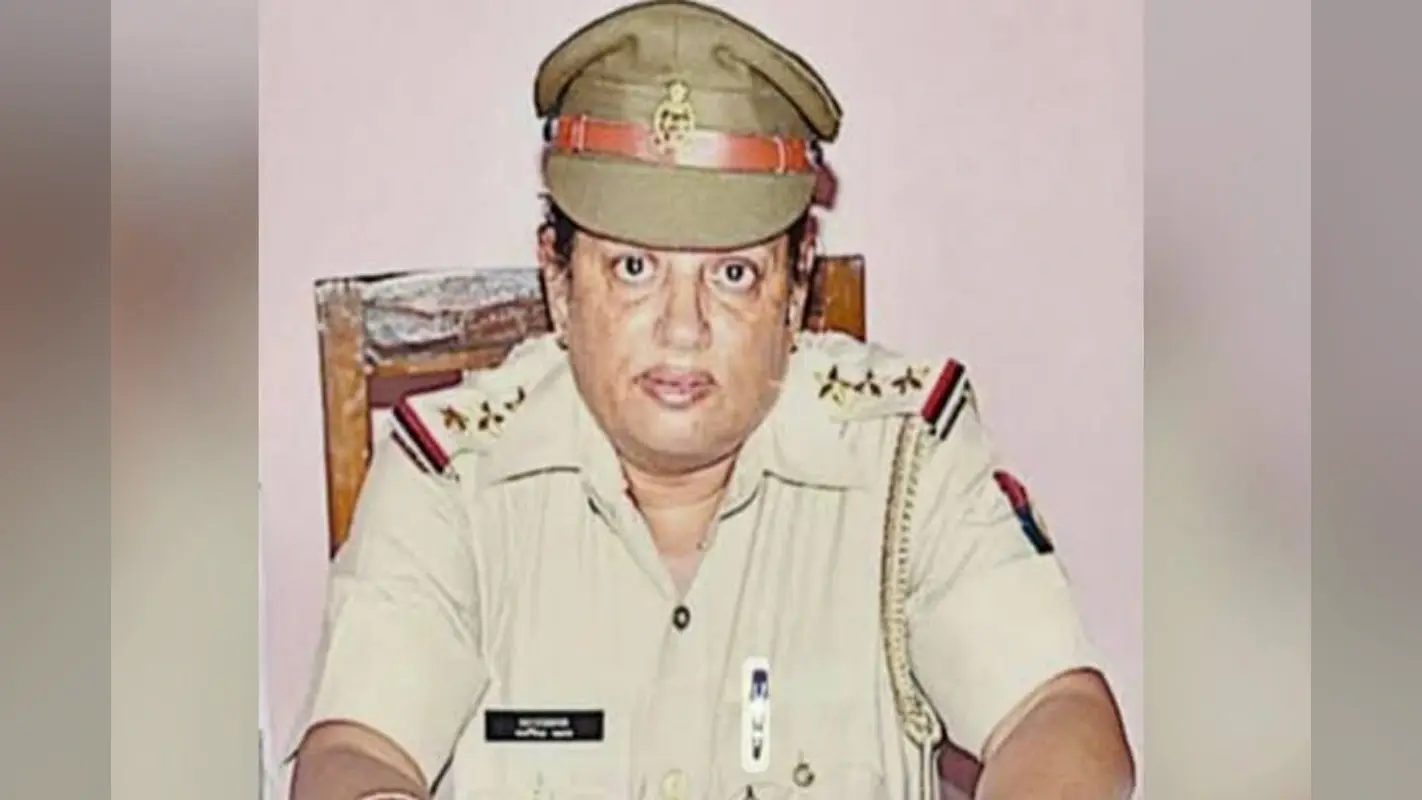 रेंज रोवर, जगुआर और भ्रष्टाचार! इंस्पेक्टर नर्गिस खान की 150 करोड़ की कहानी