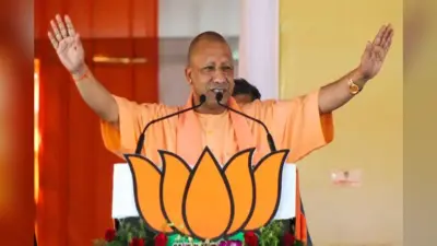 टॉपर्स को सीएम योगी का तोहफा, बेटियों की बढ़त पर बोले- ये हैं नए उत्तर प्रदेश की पहचान