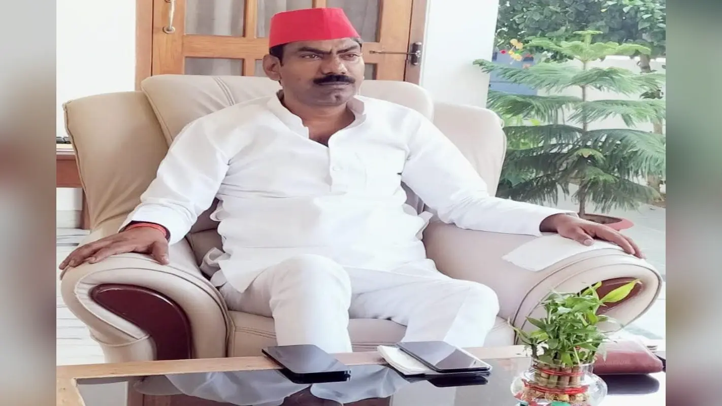 राजा भैया के विरोधी रहे सपा नेता गुलशन यादव की मुश्किलें बढ़ीं, करोड़ों की संपत्ति जब्त