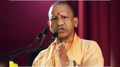 योगी आदित्यनाथ का बड़ा एक्शन प्लान: भूमाफिया, शराबखोरी और भ्रष्टाचार पर अफसरों को दी अंतिम चेतावनी