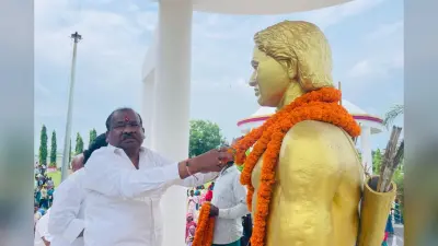 भोगनाडीह में ग्रामीण और प्रशासन के बीच बवाल के बाद शुरू हुआ कार्यक्रम, शिक्षा मंत्री ने सिदो-कान्हू को दी श्रद्धांजलि