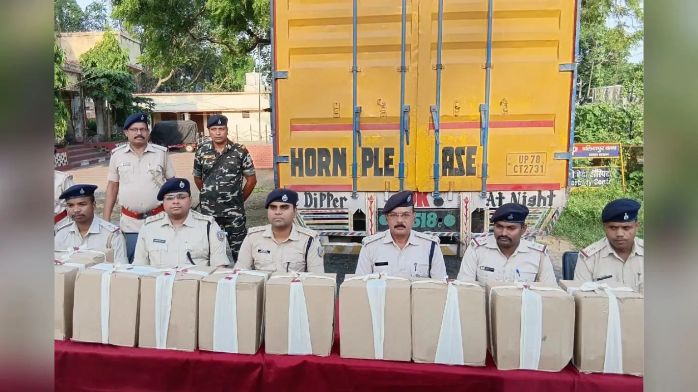 झारखंड में पकड़ी गयी 1 करोड़ की अंग्रेजी शराब, 12036 बोतलों के साथ कंटेनर जब्त, शराब तस्कर फरार