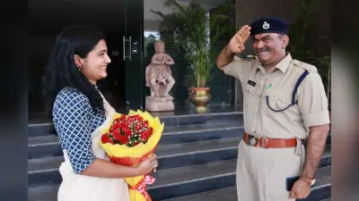 Father’s Day Special: जब IPS पिता ने दी IAS बेटी को सलामी, आंखें नम और सीना गर्व से चौड़ा हो गया