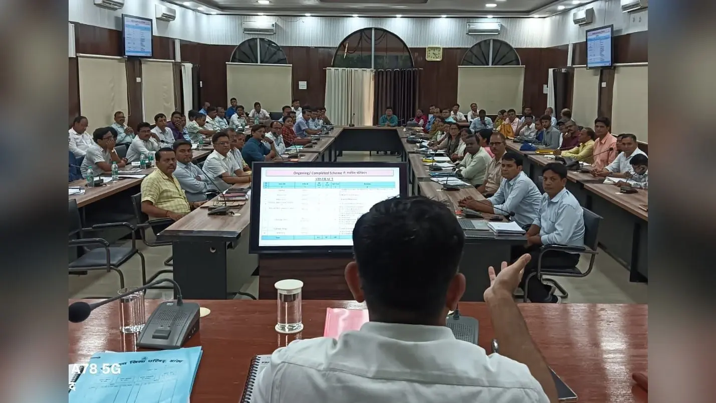 समन्वय समिति की बैठक में डीएम ने सभी अधिकारियों को सौंपा टास्क