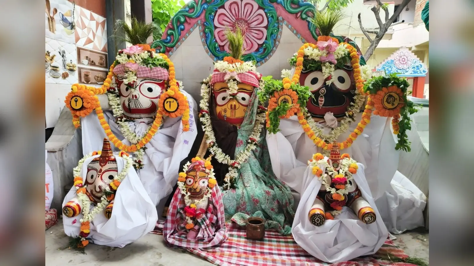 Dhanbad News: 108 घट जल से हुआ महाप्रभु का महास्नान