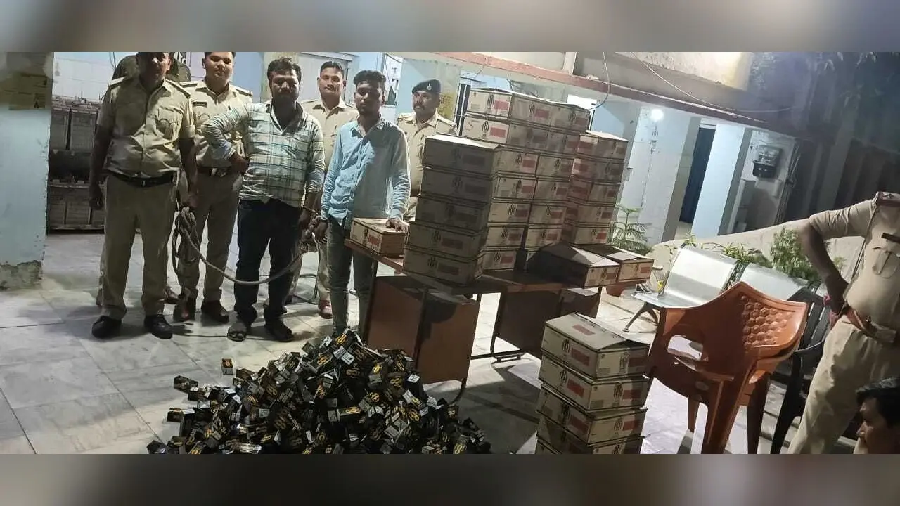 Patna News : पुनाईचक और करबिगहिया में शराब जब्त, दो महिलाओं समेत पांच गिरफ्तार