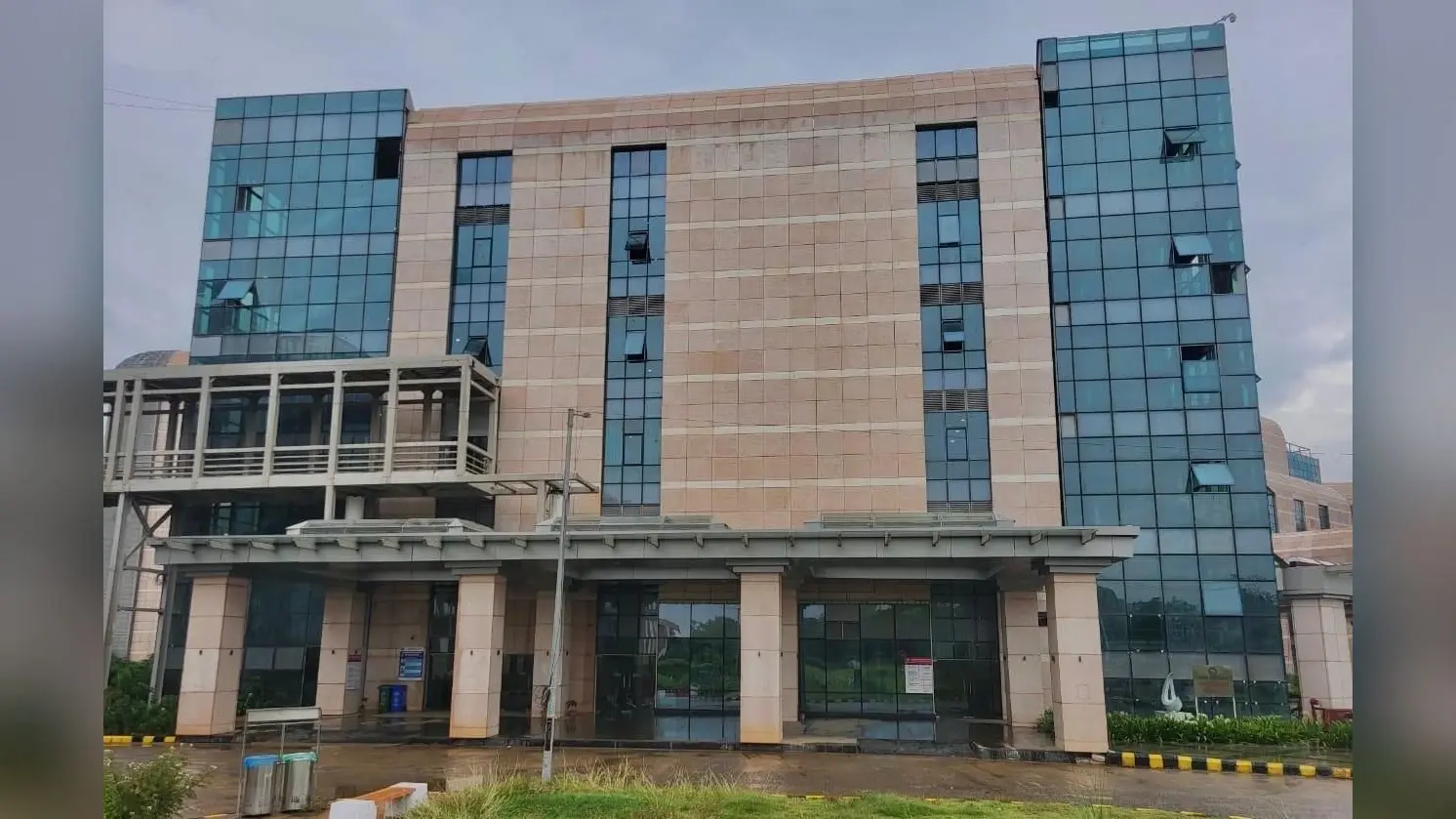 विश्व योग दिवस पर देवघर एम्स में 30 बेड के इमरजेंसी ब्लॉक का होगा उदघाटन