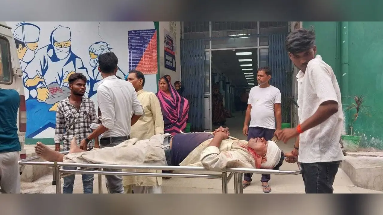 झींगई डिहरा गांव के पास बाइक पलटने से युवक घायल, रेफर