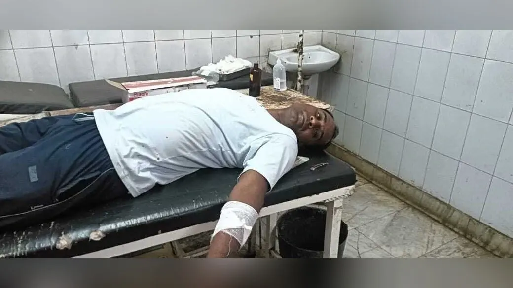 आपसी विवाद में धारदार हथियार से हमला, दो लोग घायल