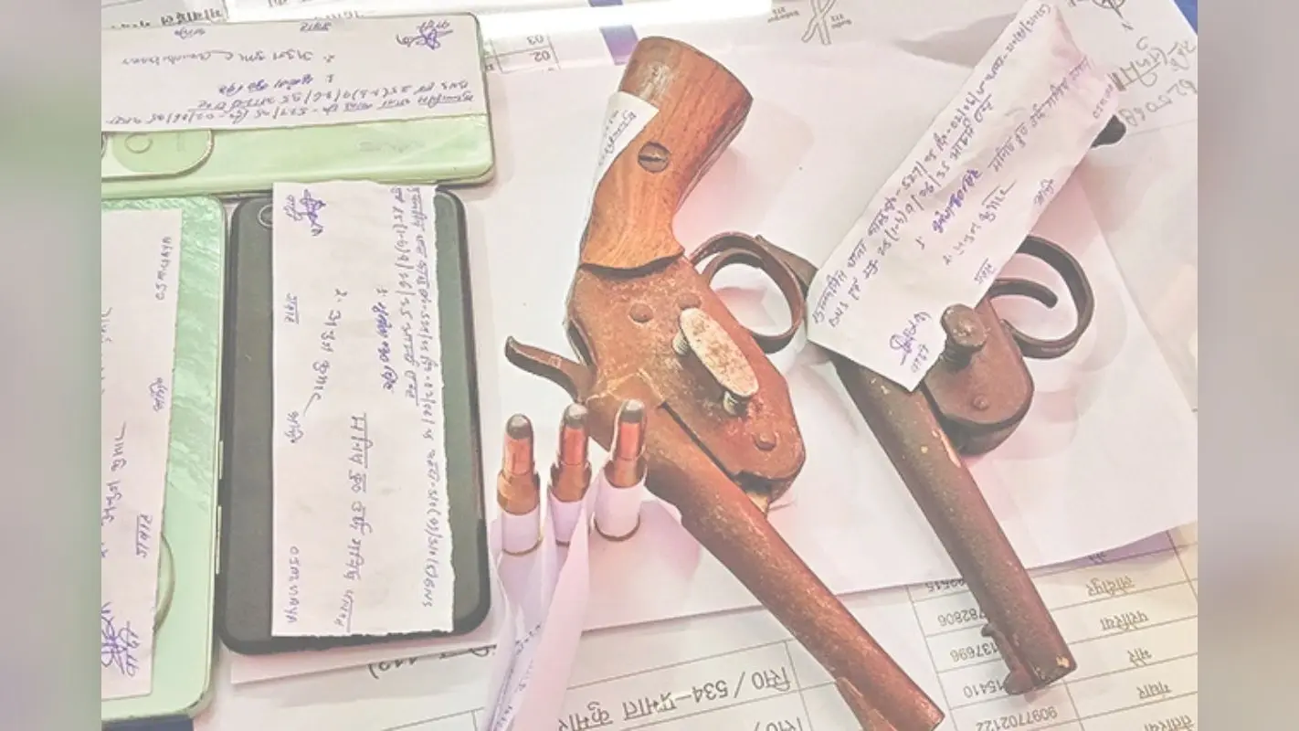 Gaya News: गया जी में लूट की बड़ी साजिश नाकाम, तीन कुख्यात बदमाश धराये, हथियार बरामद