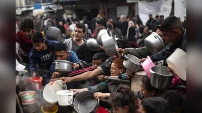 Gaza Food Line: गाजा में राहत लेने जुटी भीड़ पर इजरायली गोलीबारी, चश्मदीद बोले- चारों तरफ लाशें ही लाशें