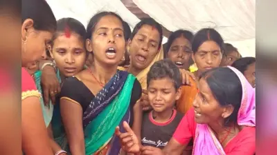 गिरिडीह में तेज रफ्तार ट्रैक्टर ने दादी-पोते को रौंदा, छह घंटे सड़क जाम, मृतक की मां ने बताया हत्या