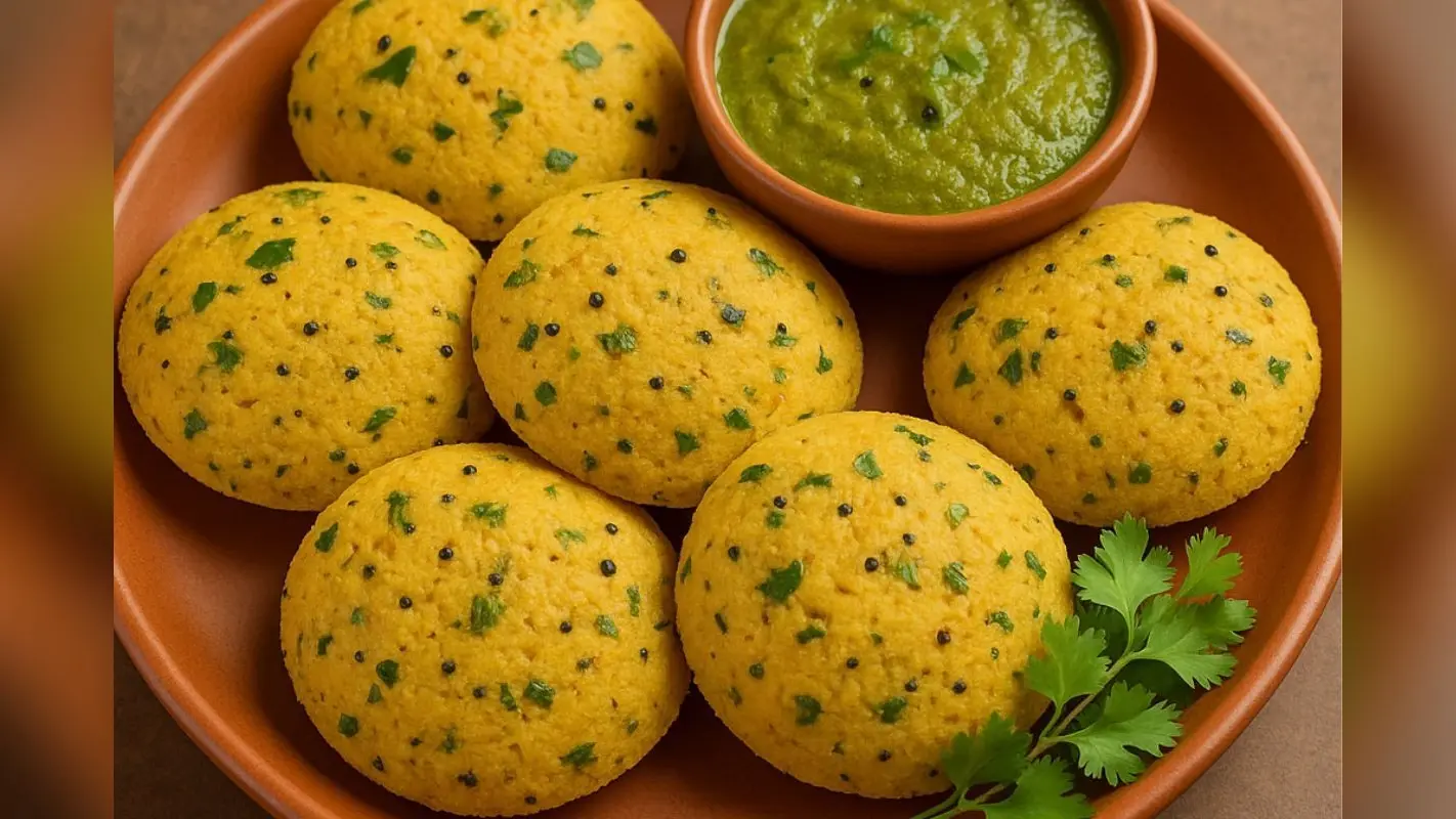 Idli Recipe: बिना चावल-दाल के बनाएं झटपट हेल्दी बेसन की इडली