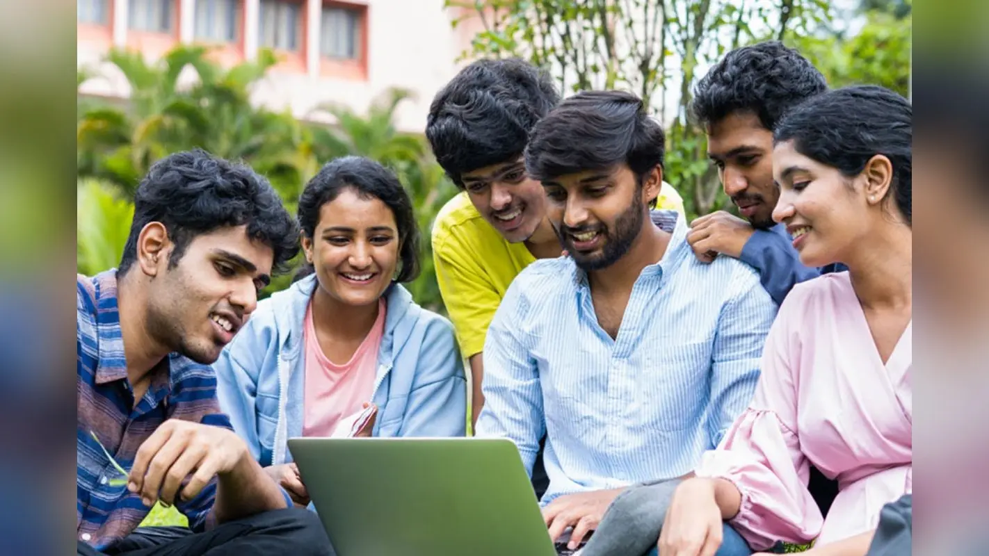 Internship Programs : इंटर्नशिप करने के इच्छुक युवाओं के लिए यहां हैं आवेदन के मौके