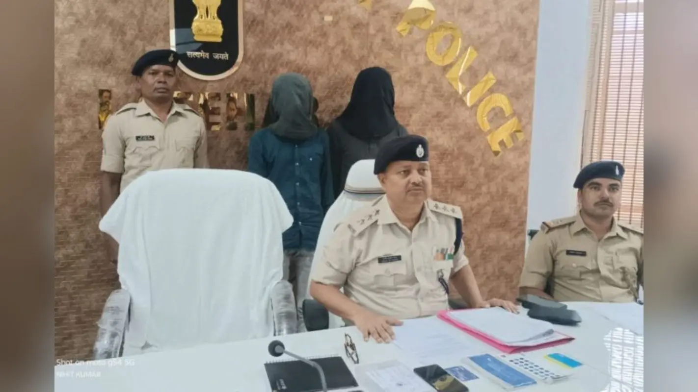 Crime News : देवघर से दो साइबर अपराधी गिरफ्तार, महिला से की की थी 2.37 लाख की ठगी