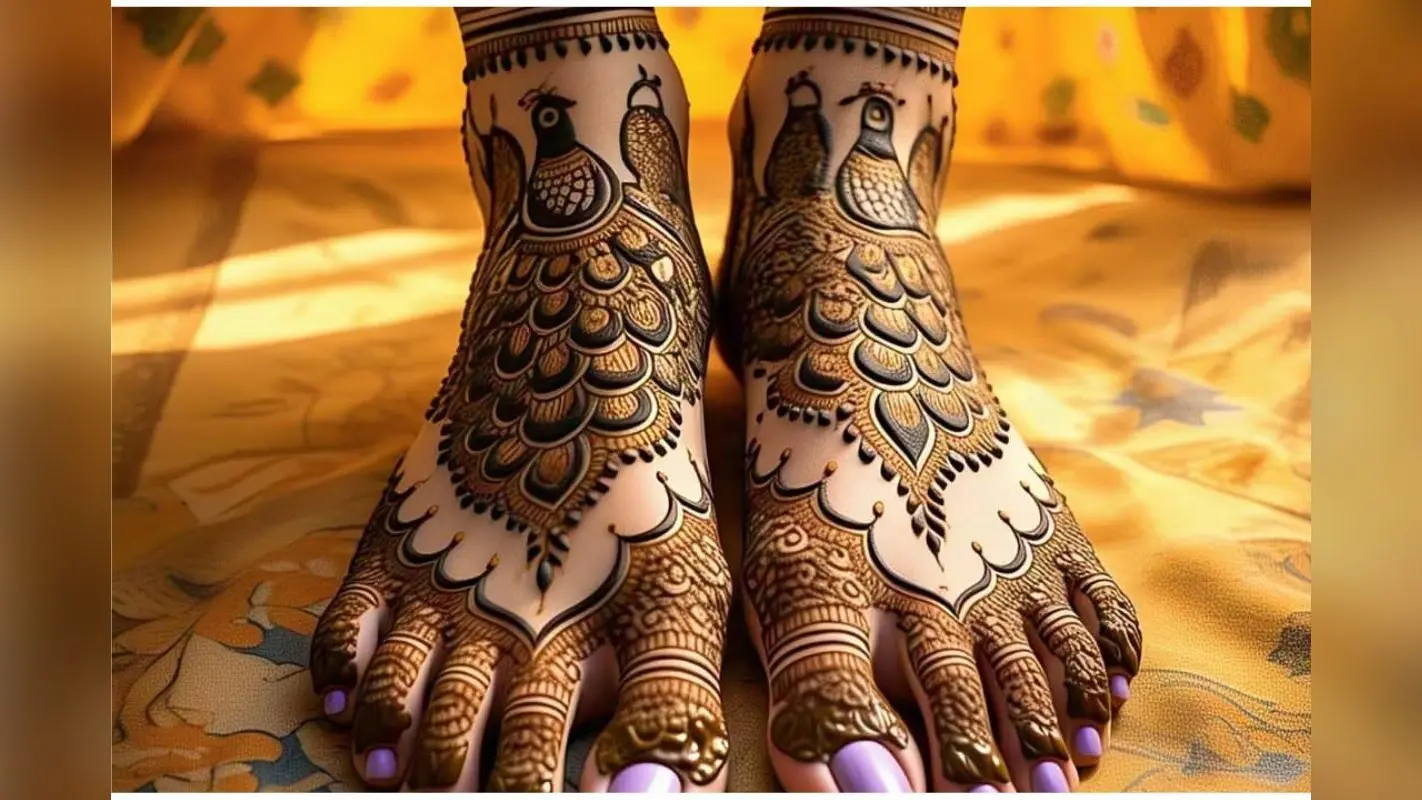 Latest Foot Mehndi Designs: सावन के मौके पर अपने पैरों को दें खूबसूरत और ट्रेंडी लुक