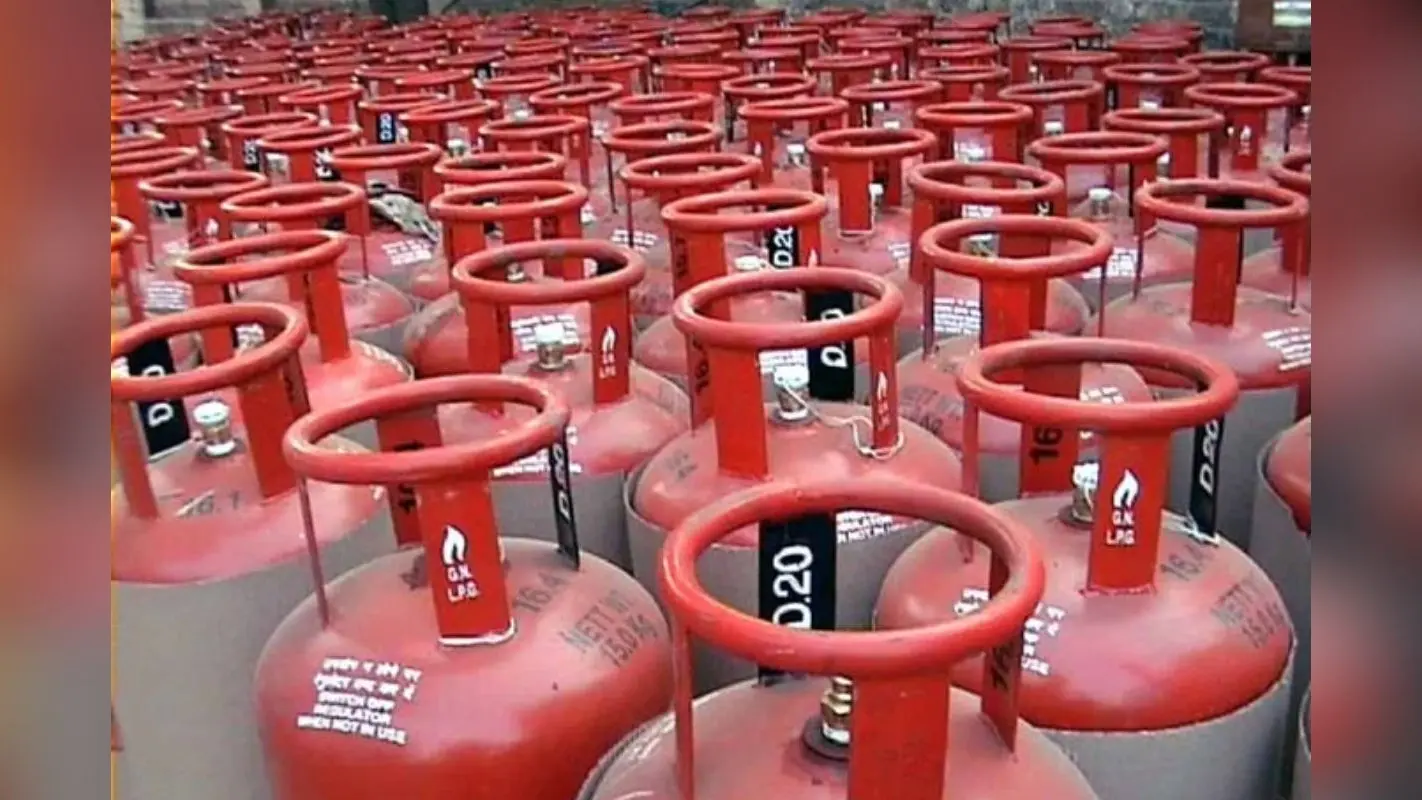 LPG Price Today: 7 जून 2025 को आपको कितने में मिलेगा 14.2 किलो का एलपीजी सिलेंडर, यहां चेक करें