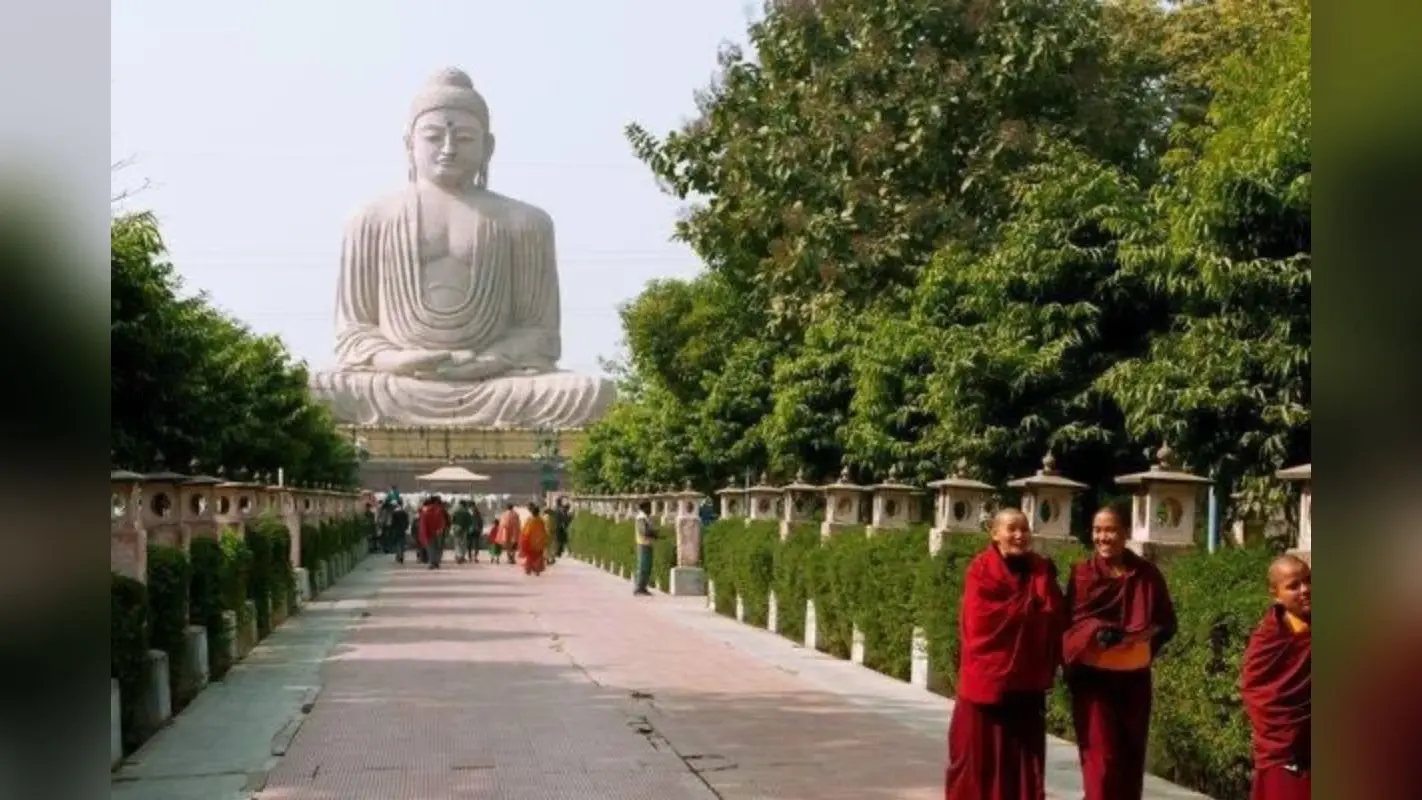 Mahabodhi Temple: SC ने महाबोधि मंदिर को बौद्धों को सौंपने की याचिका खारिज की, हाईकोर्ट जाने की सलाह