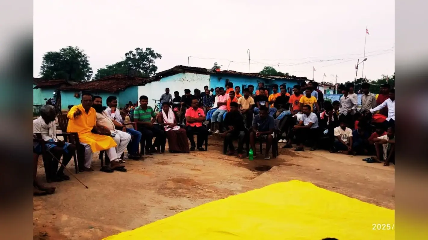 Gumla News: गुमला के इस गांव का बड़ा फैसला- धर्म बदलने वालों का होगा हुक्का-पानी बंद