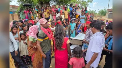 झारखंड के प्रवासी मजदूर की तमिलनाडु में मौत, शव पहुंचते ही गांव में पसरा मातम, पेड़ से लटका मिला था शव