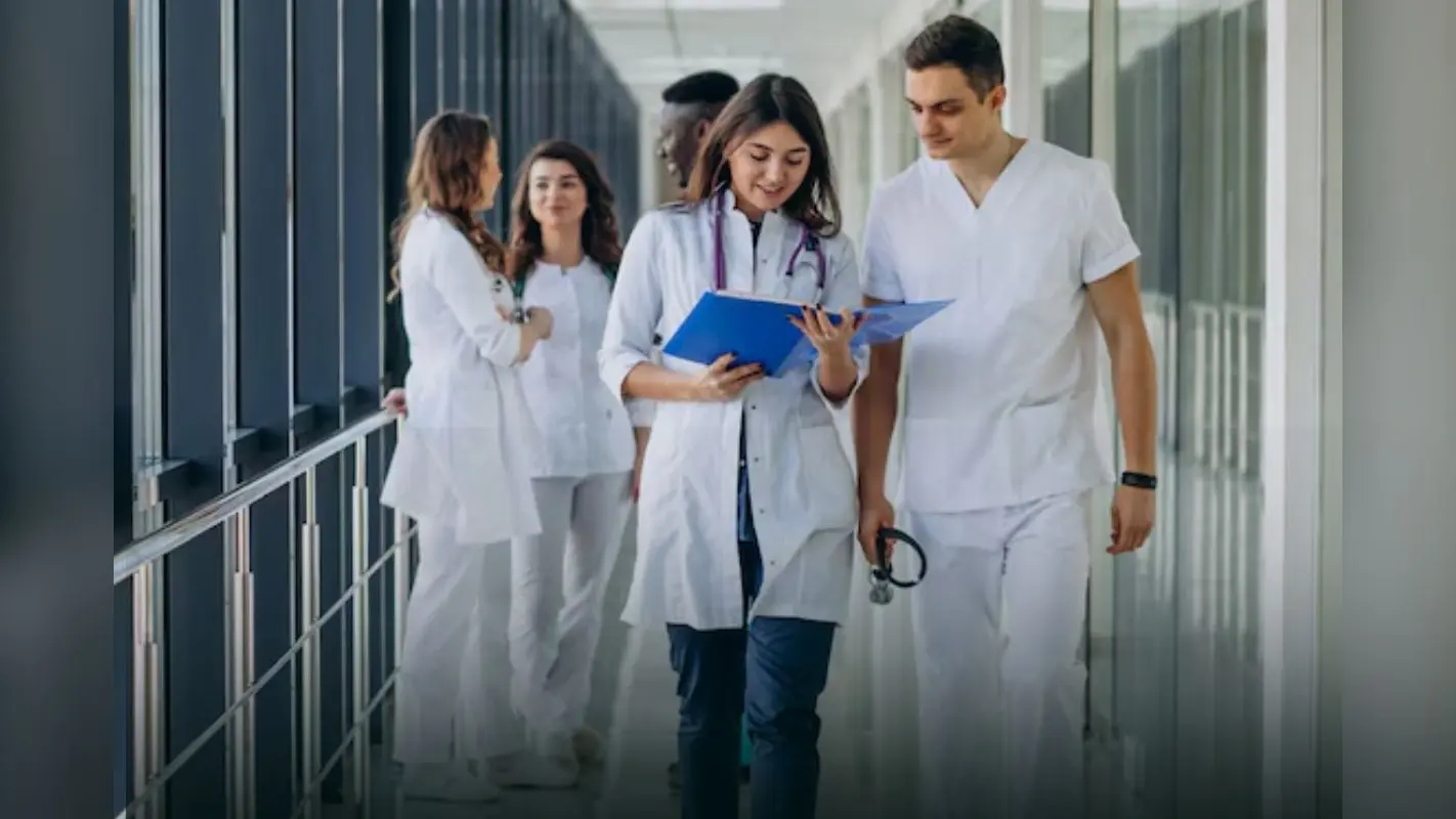 NEET PG 2025: नीट पीजी एग्जाम कल, क्या ले जाएं और क्या नहीं? Exam Day Guidelines यहां देखें