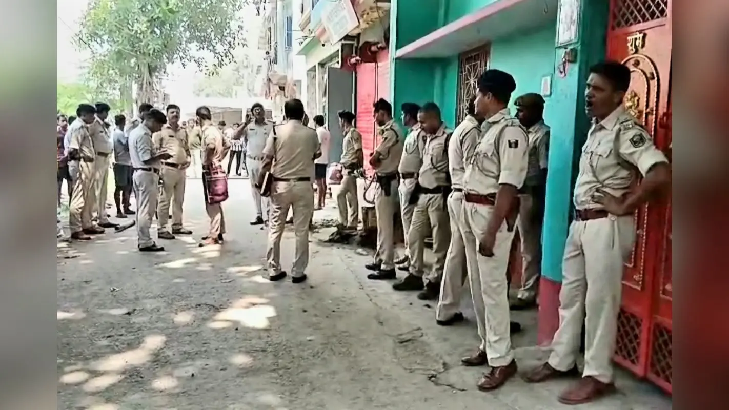 पटना में मां-बेटी हत्याकांड की क्या है वजह? तीन दिन पहले ही घर आयी थी एयर होस्टेस का कोर्स कर रही सिंधाली