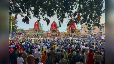 Puri Stampede : भगदड़ की घटना के एक दिन बाद भगवान जगन्नाथ के दर्शन के लिए डरते-डरते पहुंचे श्रद्धालु