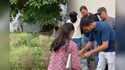 Raja Raghuvanshi Murder Case: सोनम के ब्लैक बैग से खुलेगा मर्डर का राज, प्रॉपर्टी डीलर गिरफ्तार, सुरक्षा गार्ड हिरासत में