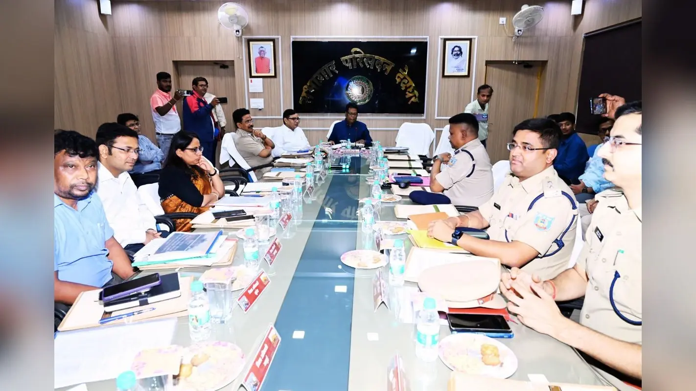Shravani Mela 2025: श्रावणी मेले में भीड़ मैनेजमेंट पर मंथन, ड्रोन से निगरानी, एआइ चैटबॉट का भी होगा इस्तेमाल