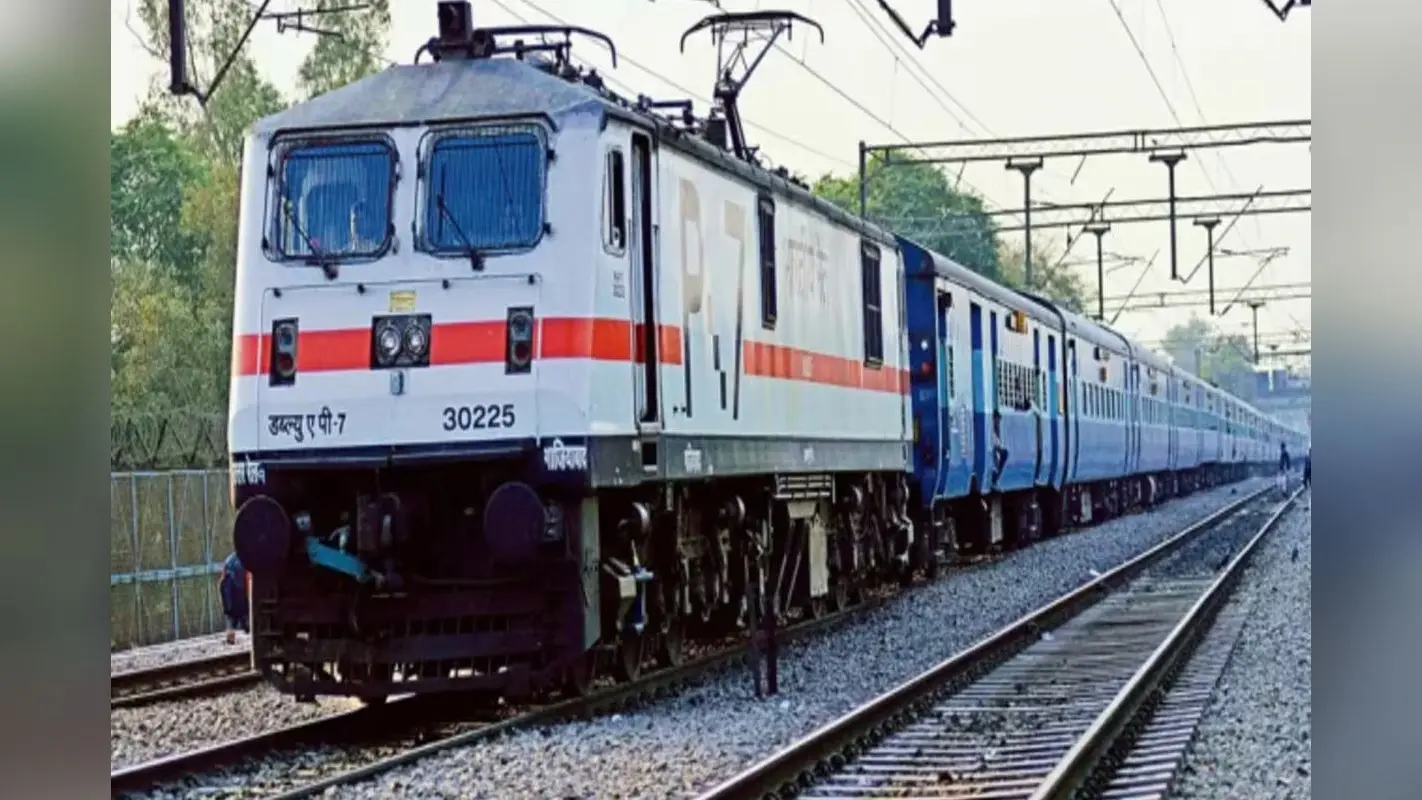Bihar Train News: रेलवे यात्रियों के लिए बेहद खास खबर, नए नियम के बाद अब एजेंट से पहले ले सकते हैं तत्काल टिकट