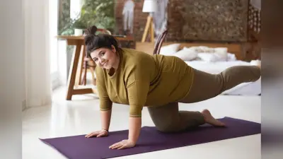 Yoga For Weight Loss: सिर्फ 15 मिनट में पेट की चर्बी कम करने वाले 4 योगासन
