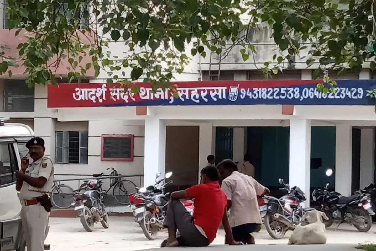 पढ़ाई में मन नहीं लगने के कारण छात्रा ने की आत्महत्या, मां ने फोन कर घर आने की कही थी बात