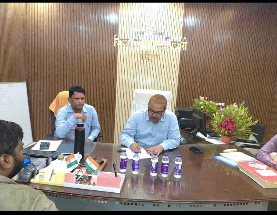 शिक्षा में गुणात्मक सुधार की प्रक्रिया को आगे बढ़ायेंगे: डीइओ
