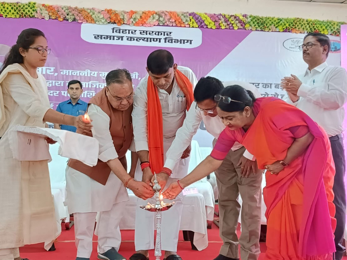 जिले के दो लाख 36 हजार 101 पेंशनधारियों के खाते में भेजी गयी 25.97 करोड़ की राशि