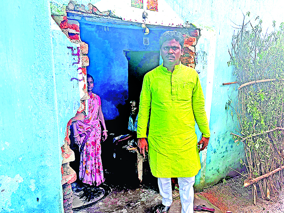 रोटीबाटी कोलियरी क्षेत्र में महिला के घर उत्पात