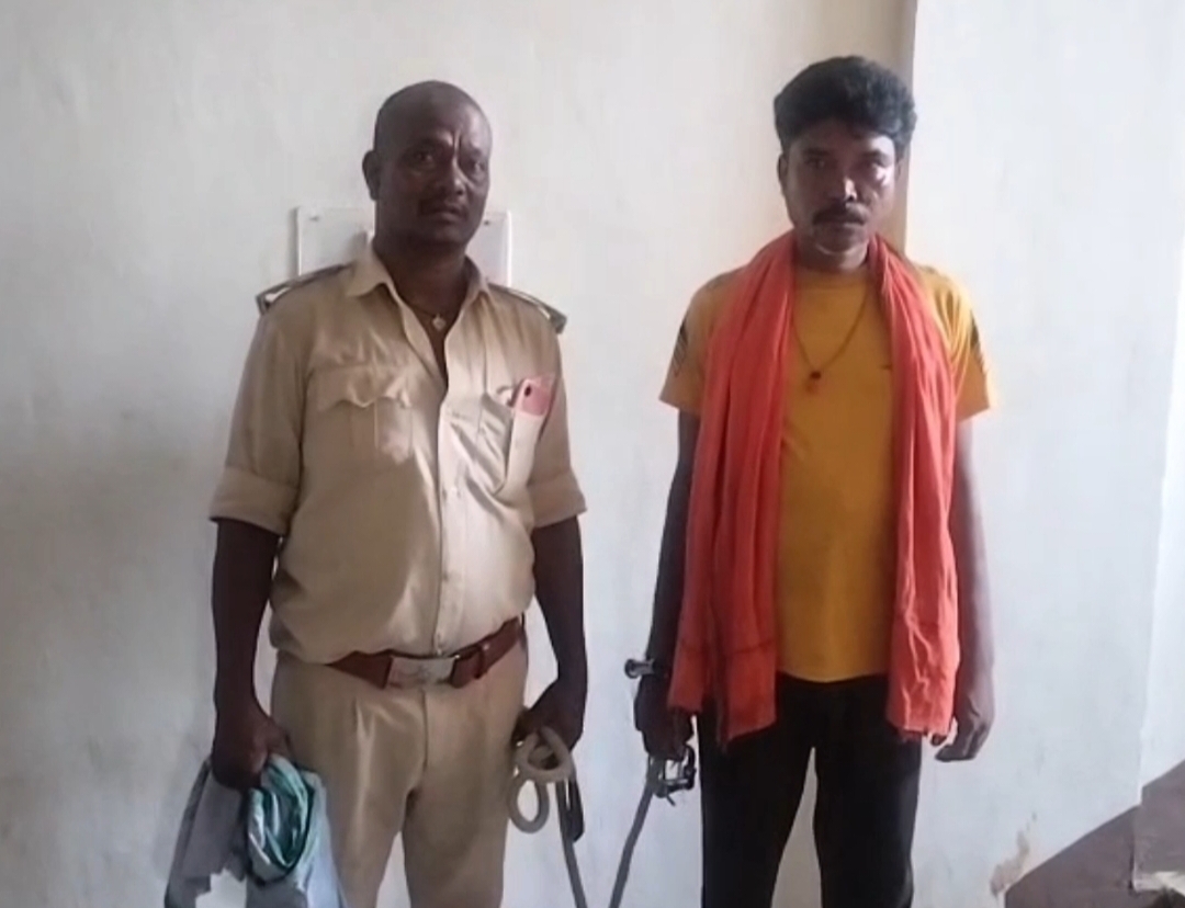 चोरी मामले में फरार वारंटी गिरफ्तार