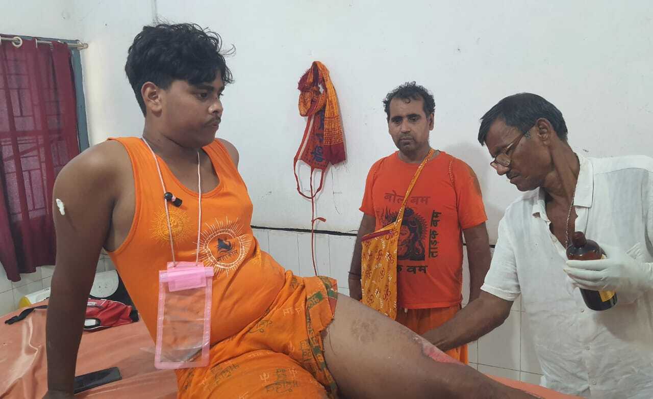 सड़क दुर्घटना में दो कांवरिया गंभीर रूप से हुए घायल