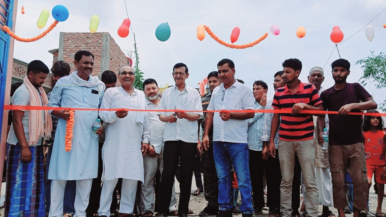 विधायक ने विद्यालय के चहारदीवारी का किया उद्घाटन