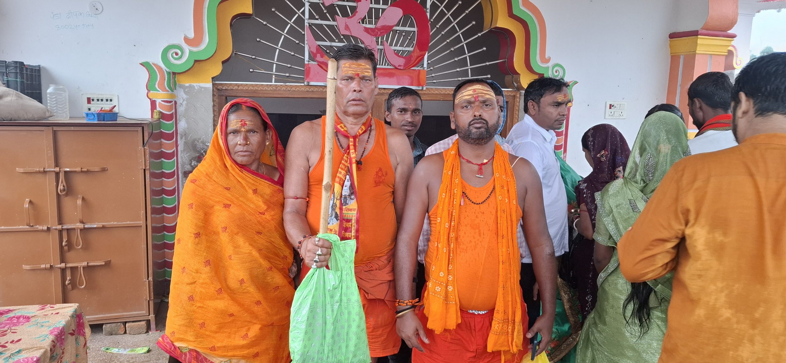 Giridih News: तीसरी सोमवारी पर प्रखंड के शिवलयों में पूजा अर्चना को लेकर भीड़ उमड़ी