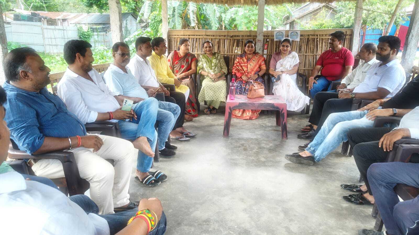 बौद्धिक मंच व कोर्ट परिसर में भाजपा की जनप्रतिनिधि व बुद्धिजीवियों की बैठक हुई