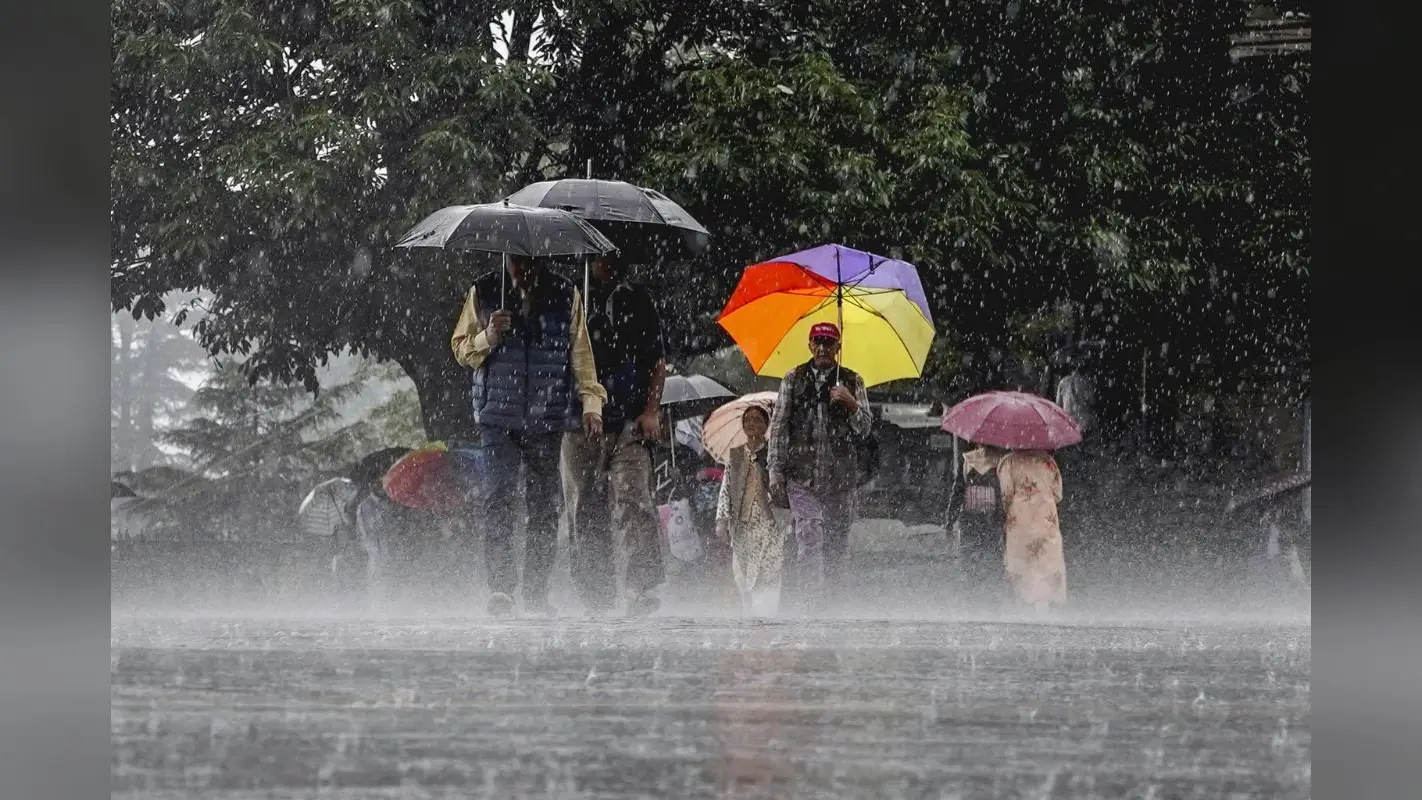 Bihar Mausam Samachar: बिहार के दक्षिणी जिलों में ऑरेंज और उत्तरी जिलों में येलो अलर्ट, IMD ने जारी की भारी बारिश की चेतावनी