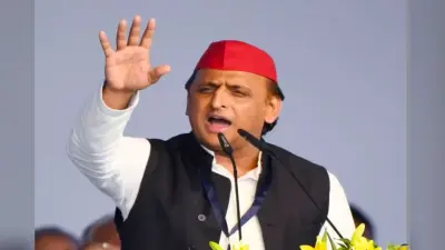 अखिलेश यादव का सत्ता संकल्प, हर घर बिजली फ्री, हर महिला को ₹3000, युवाओं के हाथ में iPad