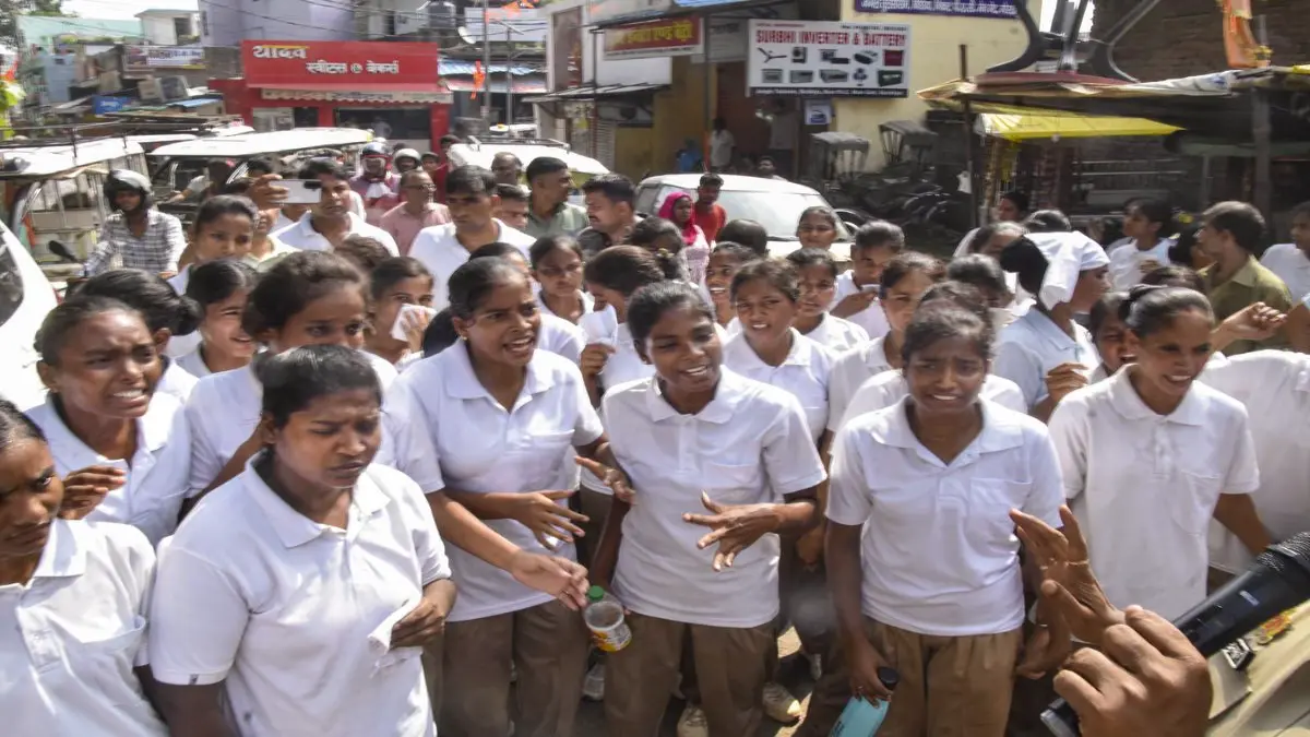 600 महिला सिपाहियों को ट्रेनिंग से पहले प्रेग्नेंसी टेस्ट का आदेश! ऐसा क्या हुआ कि गोरखपुर में फूट-फूटकर रोने लगीं रिक्रूट्स?