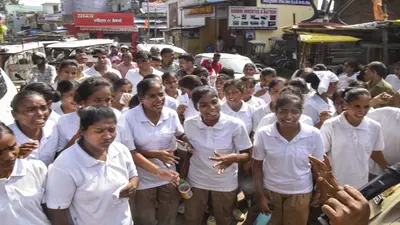 600 महिला सिपाहियों को ट्रेनिंग से पहले प्रेग्नेंसी टेस्ट का आदेश! ऐसा क्या हुआ कि गोरखपुर में फूट-फूटकर रोने लगीं रिक्रूट्स?