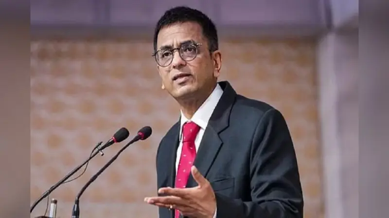 वेदांता-वायसराय विवाद में नया मोड़, पूर्व सीजेआई चंद्रचूड़ बोले—विश्वसनीय नहीं है शॉर्ट सेलर की रिपोर्ट